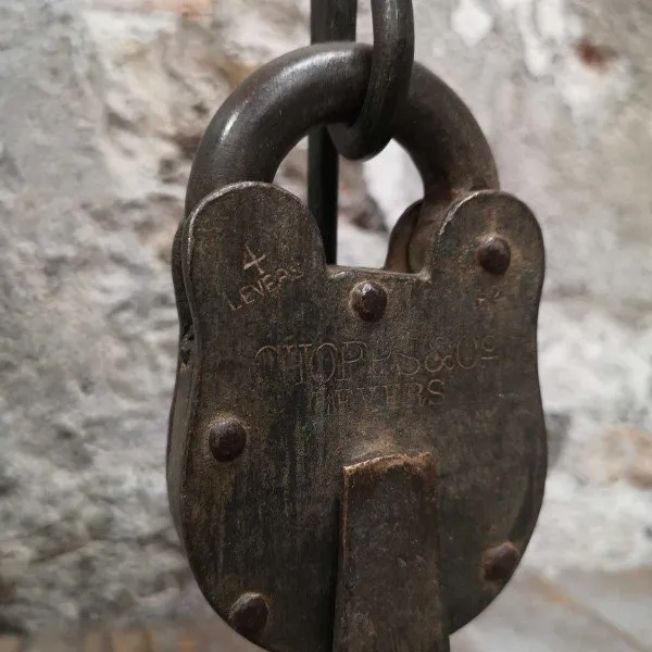 Eisen-Vorhängeschloss Inda von Wiladu alt Vintage Indien antikes Schloss – Bild 2