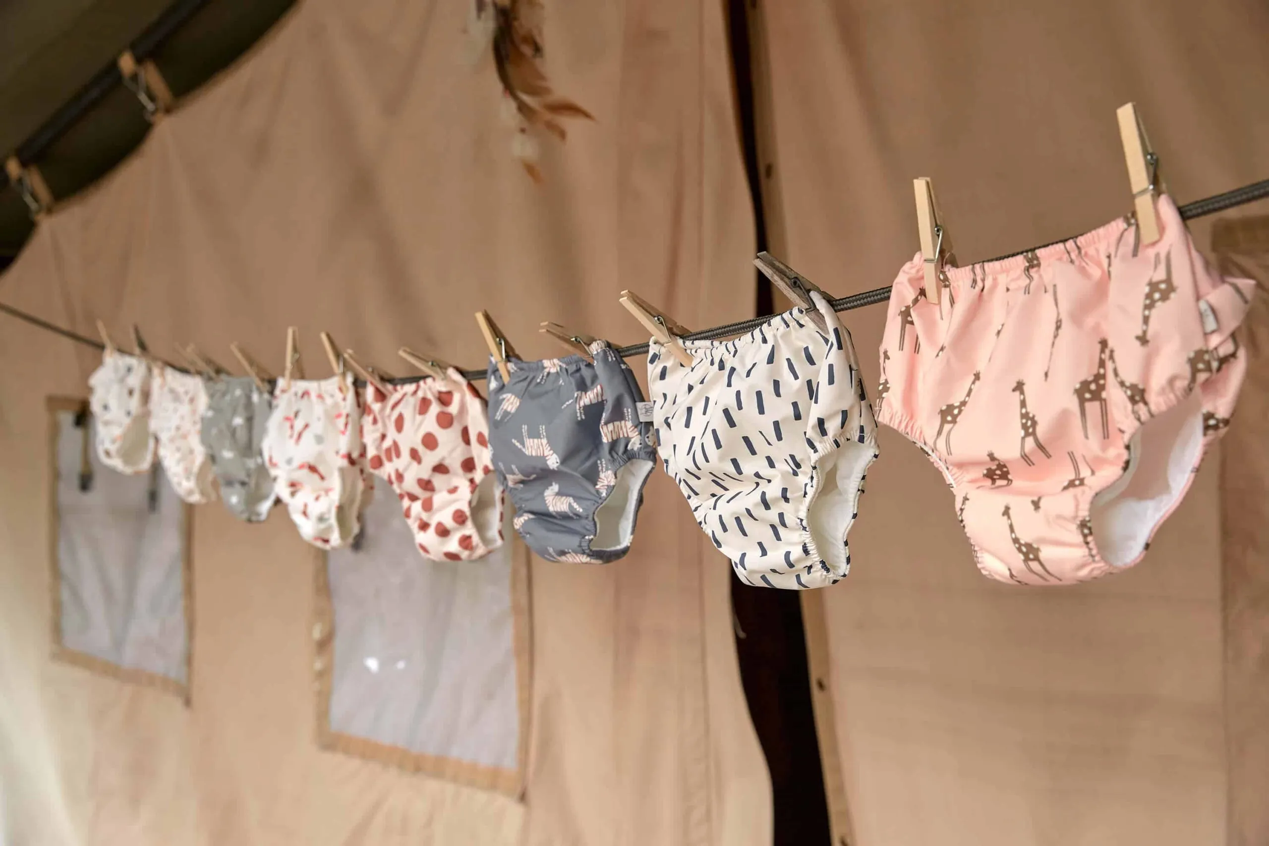 LÄSSIG Schwimmwindel Baby Badewindel wiederverwendbar waschbar Auslaufschutz UV-Schutz – Bild 2