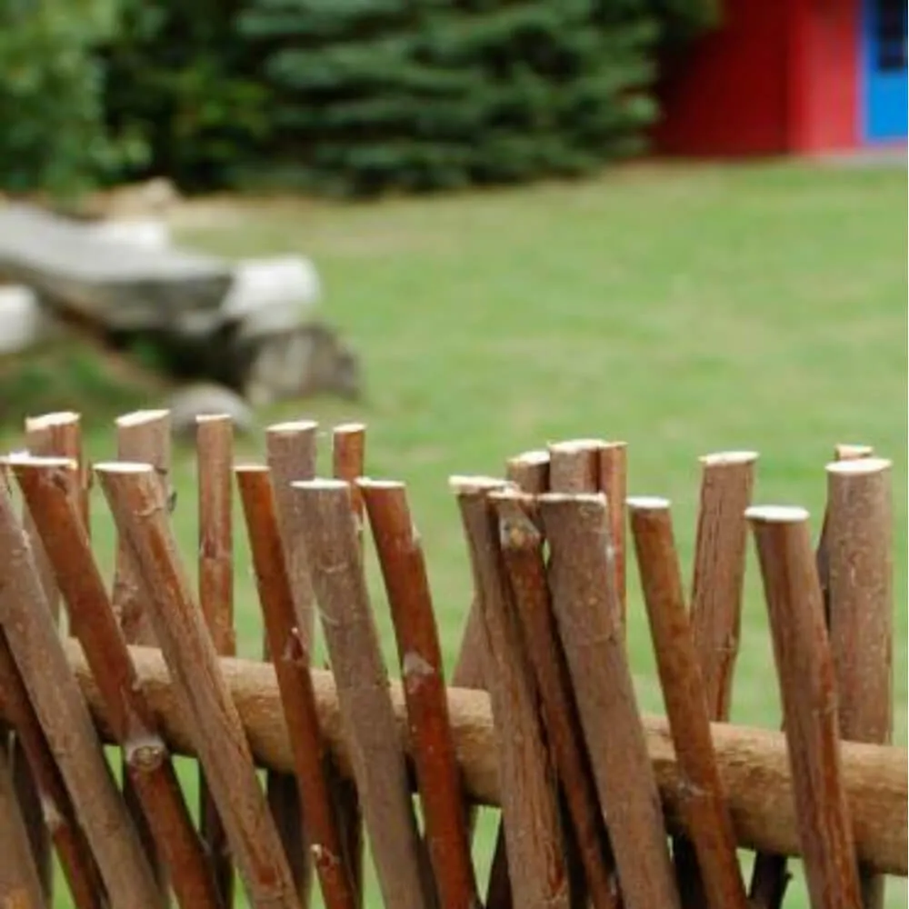 Weidenzaun Hamdorf, Weidenruten ölbehandelt – Bild 4