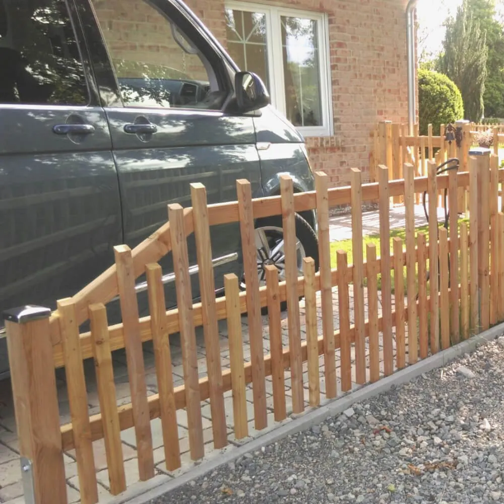 Zaunlatte Classic geschrägt, europäische Lärche natur – Bild 4