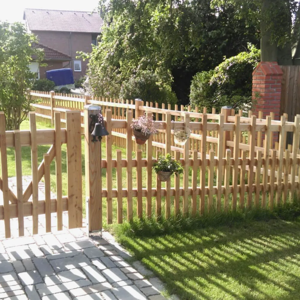 Zaunlatte Classic geschrägt, europäische Lärche natur – Bild 2