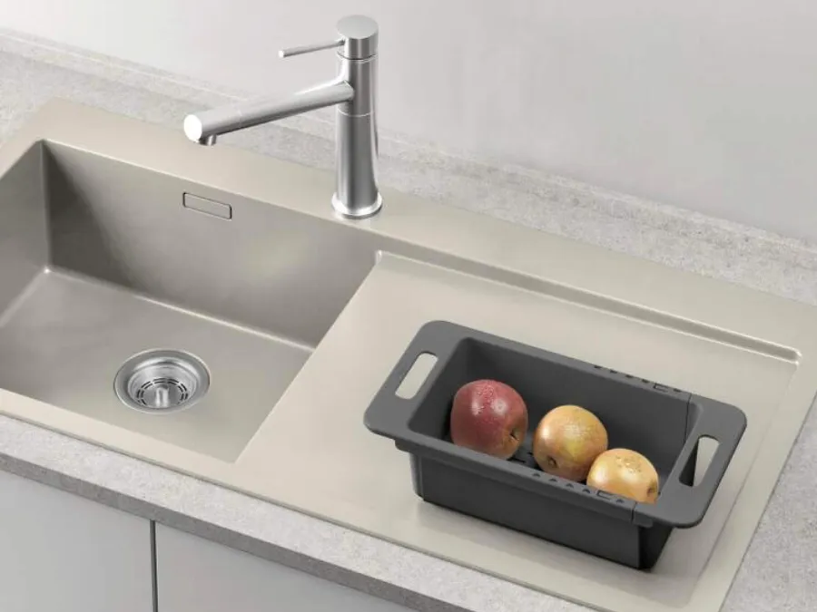 Ausziehbares Abtropfsieb für die Spüle und als Erntehelfer im Garten, Drain-Flex – Bild 5