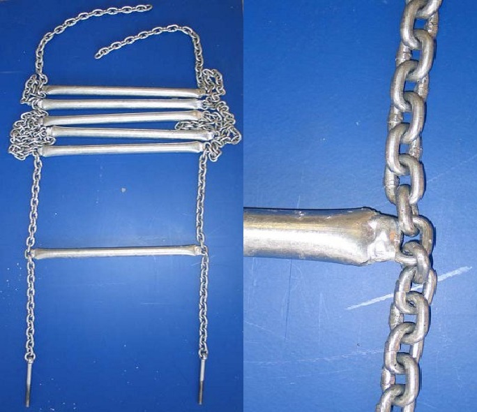 Strickleiter verzinkt stabile Sprossenleiter Sprossen feuerverzinkt L = 3,60 m Br = 42 cm 2 x 70 cm Ankerketten Beckmann