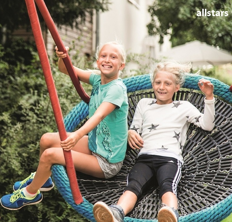 Schaukelgestell Br. 3,80 m mit Vogelnestschaukel 120 cm Robinie Eiche + Pfostenschuhe Nestschaukel farbig allstars – Bild 6