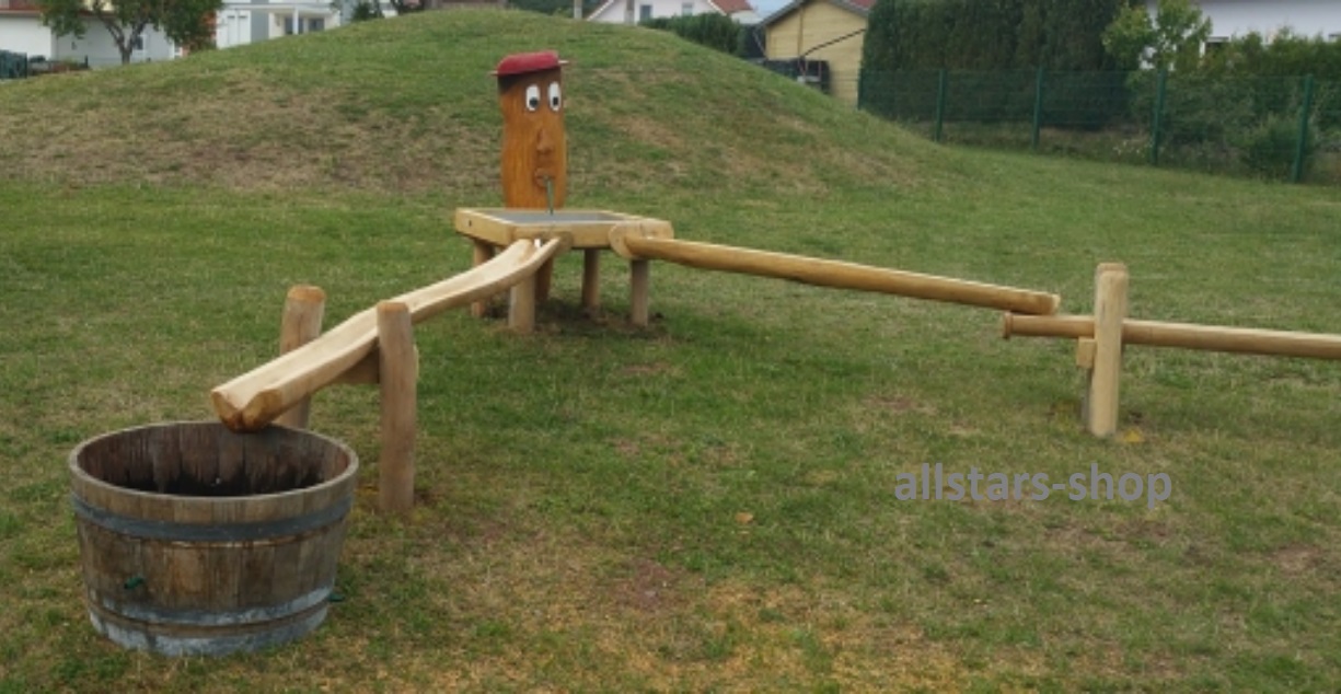 Wasserspielanlage „Illingen“ Figur mit Becken Rinnen Tröge Holz Spielplatz Holzidee