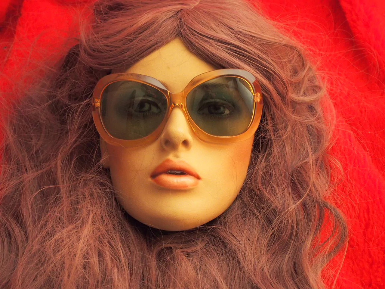 Sonnenbrille echt Vintage der 90er Jahre mit hellgünen Gläsern – Bild 3