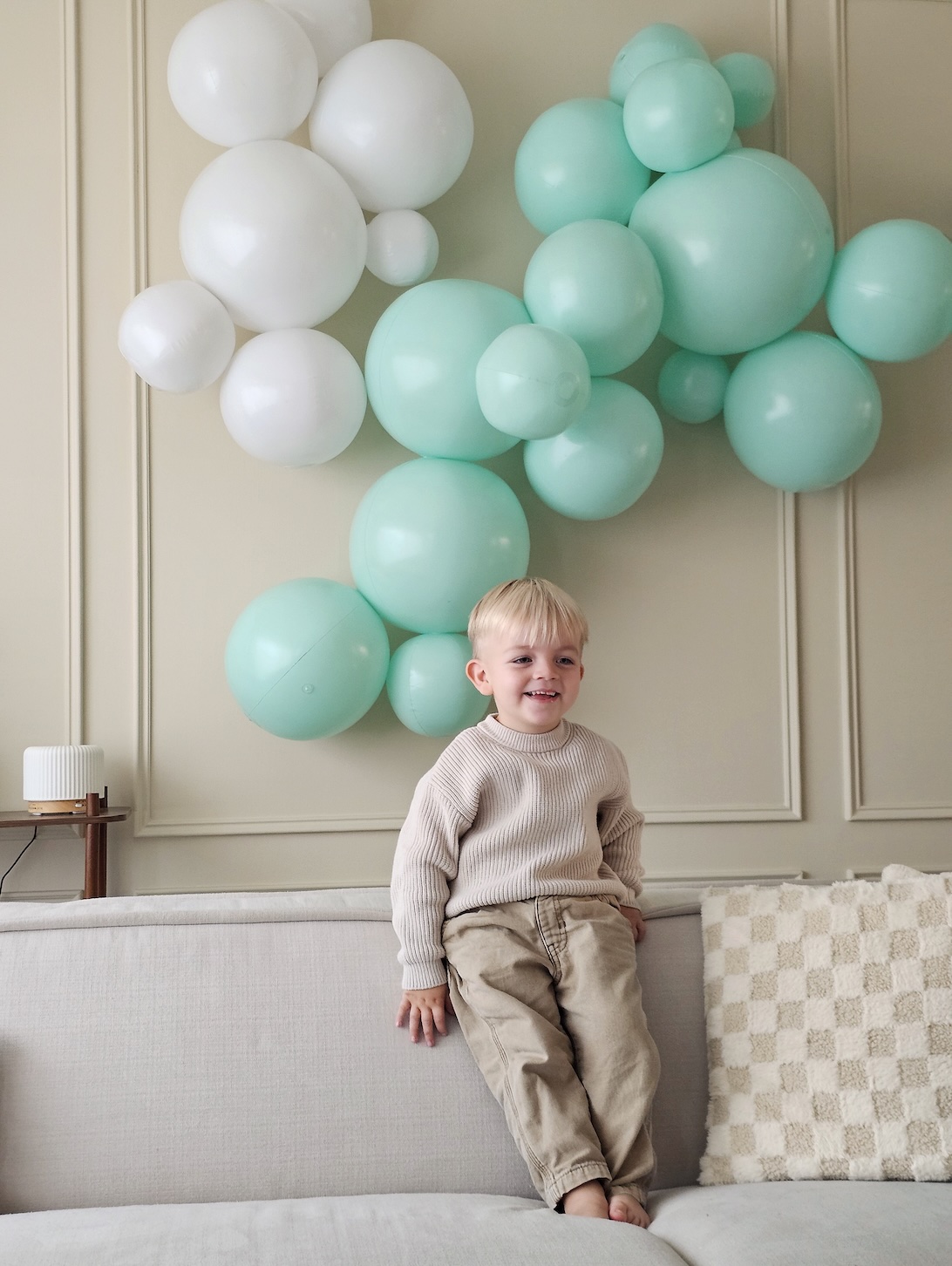 Wiederverwendbare Ballongirlande aus 3 Stück, pastellgrün, 2er-Set – Balloony – Bild 2