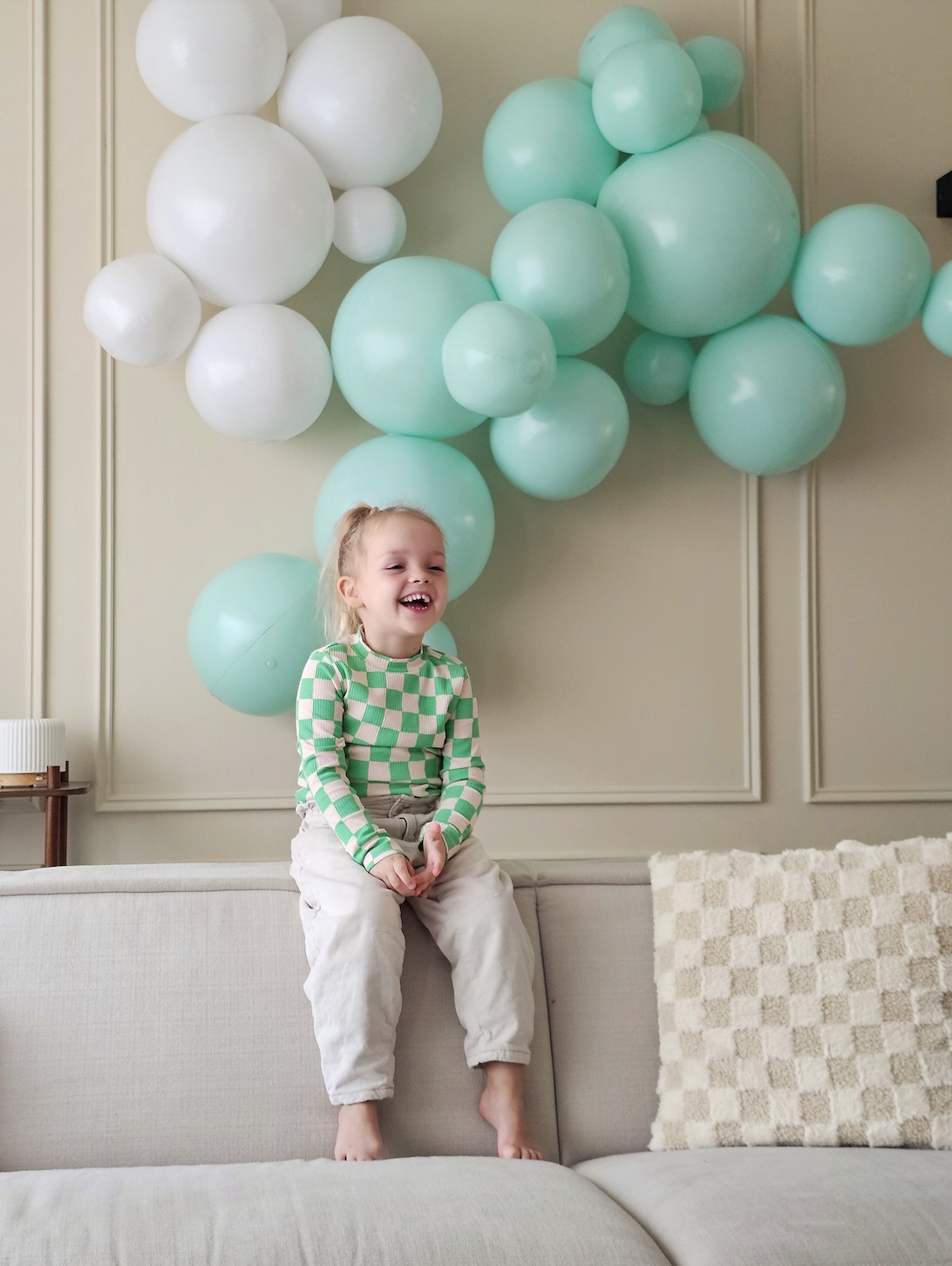 Wiederverwendbare Ballongirlande aus 3 Stück, pastellgrün, 2er-Set – Balloony – Bild 4