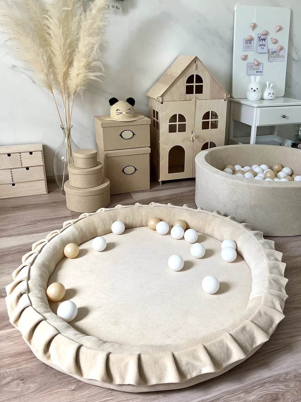 Ecrufarbenes Spielnest aus weichem Samt – MOJE – Bild 3
