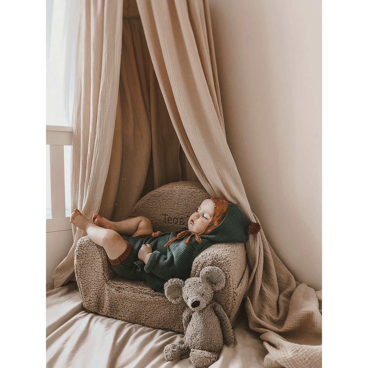 Beiger Teddystuhl – mit gesticktem Namen – Bild 2